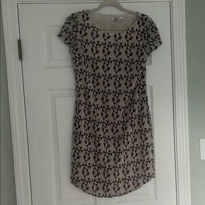 DKNYC Chic Black and Cream Geometric Dress